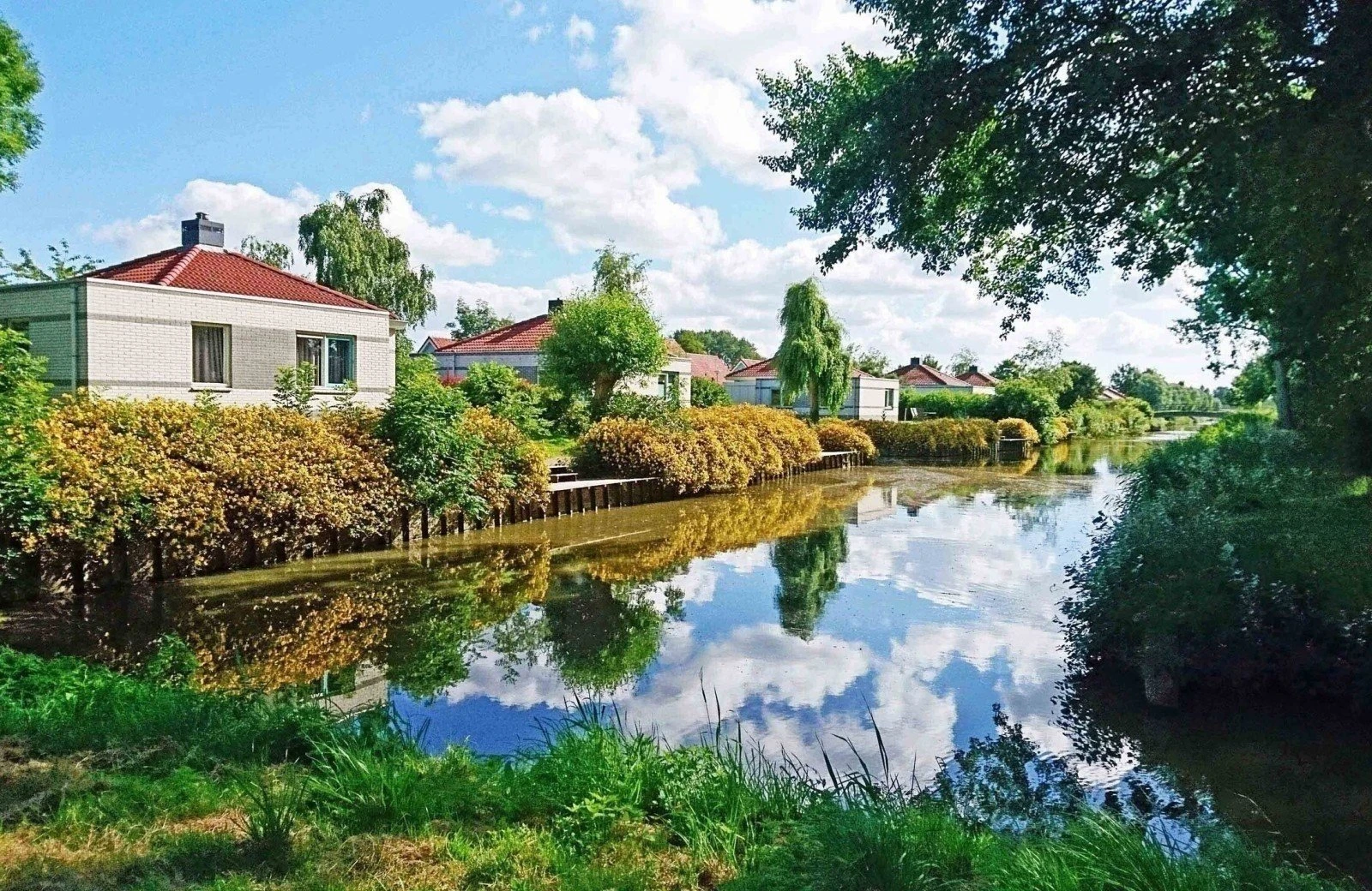 Vakantiehuis met vissteiger